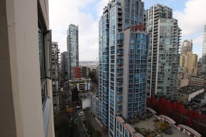 Eden in Yaletown Furnished 1 Bed 1 Bath Apartment For Rent at 1909-1225 Richards St Vancouver. 1909 - 1225 Richards Street, Vancouver, BC, Canada.