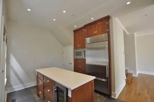 Kitsilano Unfurnished 3 Bed 2.5 Bath Duplex For Rent at 2038 Whyte Ave Vancouver. 2038 Whyte Avenue, Vancouver, BC, Canada.