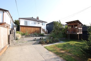 Hastings Sunrise Unfurnished 4 Bed 2 Bath House For Rent at 2812 Adanac St Vancouver. 2812 Adanac Street, Vancouver, BC, Canada.