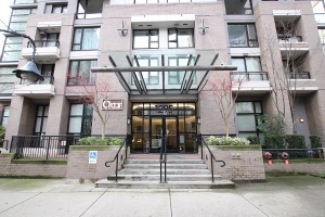 Oscar in Yaletown Furnished 1 Bed 1 Bath Apartment For Rent at 1908-1295 Richards St Vancouver. 1908 - 1295 Richards Street, Vancouver, BC, Canada.