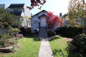 Sunset Unfurnished 3 Bed 1 Bath House For Rent at 156 East 53rd Ave Vancouver. 156 East 53rd Avenue, Vancouver, BC, Canada.