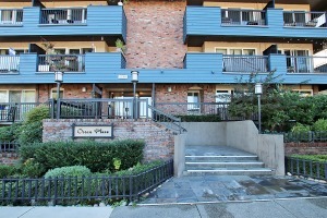 Ocean Place Apartments in Kitsilano Westside Vancouver / Multi-family Residential Building. 2280 Cornwall Avenue, Vancouver, BC, Canada.