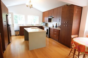 Capitol Hill Unfurnished 1 Bed 1 Bath Coach House For Rent at 281 North Howard Ave Burnaby. 281 North Howard Avenue, Burnaby, BC, Canada.