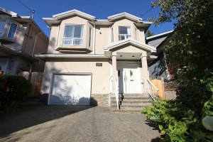 Riley Park Unfurnished 4 Bed 2 Bath House For Rent at 4525 Saint George St Vancouver. 4525 Saint George Street, Vancouver, BC, Canada.