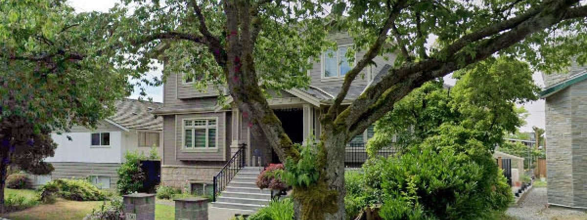 Oakridge Unfurnished 2 Bed 2 Bath Garden Suite For Rent at 760 West 47th Ave Vancouver. 760 West 47th Avenue, Vancouver, BC, Canada.