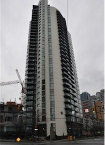 22nd Floor Water View 1 Bed & Den Unfurnished Apartment For Rent at The 501 in Yaletown, Vancouver. 2202 - 501 Pacific Street, Vancouver, BC, Canada.