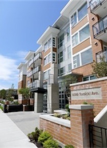Cambridge Park 2 Bedroom Unfurnished Apartment For Rent in Richmond. 303 - 9399 Tomicki Avenue, Richmond, BC, Canada.