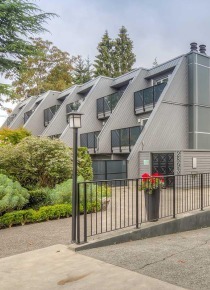 Kerrisdale in Kerrisdale Unfurnished 2 Bed 2 Bath Townhouse For Rent at 211-2893 West 41st Ave Vancouver. 211 - 2893 West 41st Avenue, Vancouver, BC.