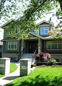 2 Bedroom Garden Suite Rental in Oakridge on Vancouver's Westside. 760 West 47th Avenue, Vancouver, BC, Canada.
