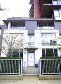 Coopers Pointe Unfurnished 2 Level 2 Bedroom Luxury Townhouse For Rent in Yaletown. 960 Cooperage Way, Vancouver, BC, Canada.