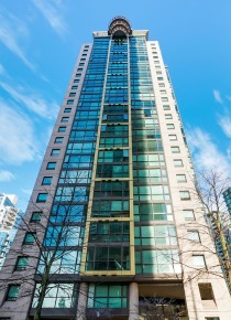 Huge 1 Bedroom Apartment Rental at The Lions in Downtown Vancouver, 1 Block From Robson Street. 2002 - 1367 Alberni Street, Vancouver, BC, Canada.