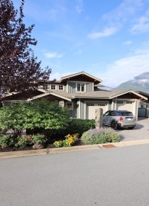 Unfurnished, Modern, 1 Bedroom Rental Suite With Mountain Views in Tantalus, Squamish. 41155B Rockridge Place, Squamish, BC, Canada.