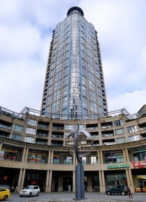 Paris Place 7th Floor 2 Bedroom + Solarium & Flex Apartment Rental in Tinseltown, Vancouver. 704 - 183 Keefer Place, Vancouver, BC, Canada.