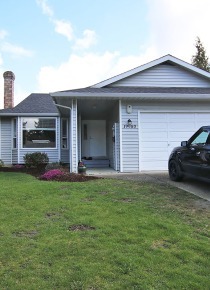 1 Level Unfurnished 3 Bedroom 2 Bathroom House For Rent in Langley City With Big Back Garden. 19980 48A Avenue, Langley, BC, Canada.