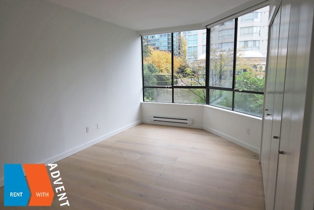 Alberni Place Spacious 1st Floor 2 Bedroom & Den Apartment For Rent in Vancouver's West End. 103 - 738 Broughton Street, Vancouver, BC, Canada.