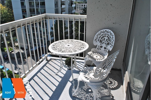 Bright & Spacious 9th Floor 1 Bedroom Unfurnished Apartment Rental at The Sandpiper in The West End. 905 - 1740 Comox Street, Vancouver, BC, Canada.
