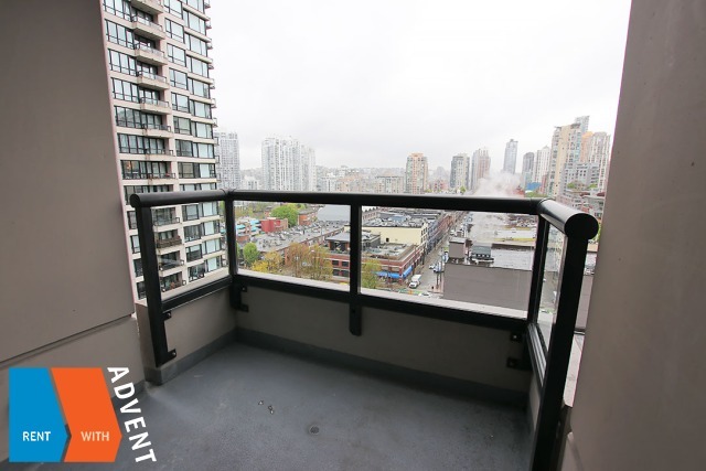 Modern 13th Floor City View 1 Bedroom Apartment Rental at Yaletown Park in Vancouver. 1309 - 928 Homer Street, Vancouver, BC, Canada.